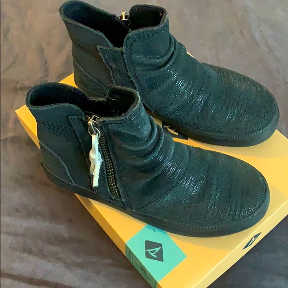 Sperry shimmer boots